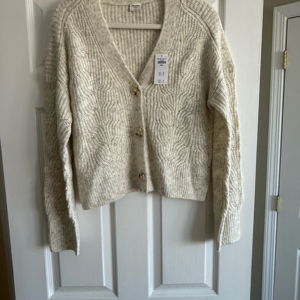Abercrombie & Fitch Beige Cable Knit Cardigan